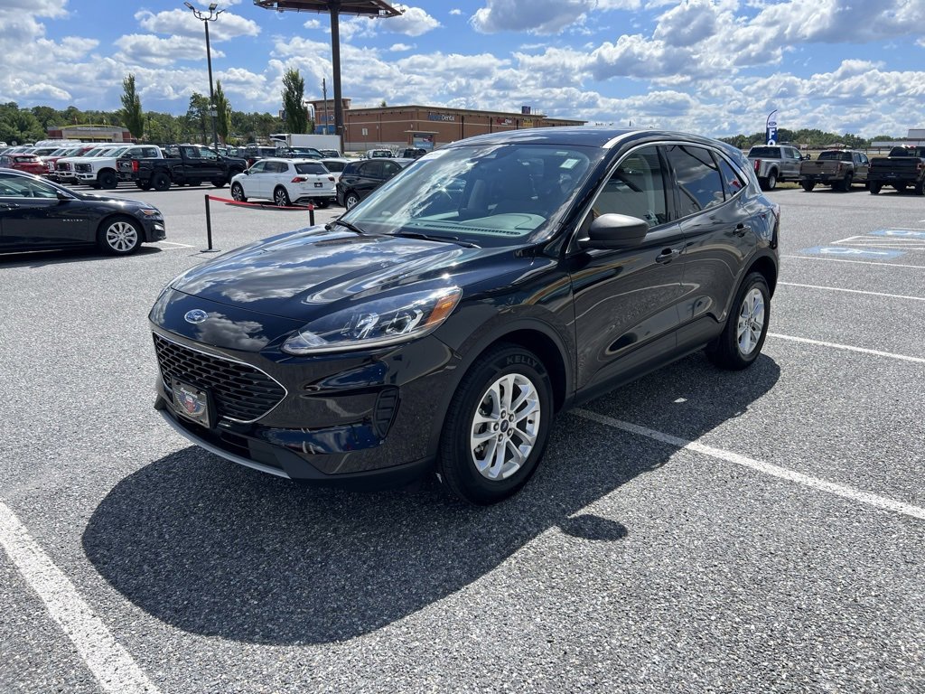 2022 Ford Escape SE photo 3