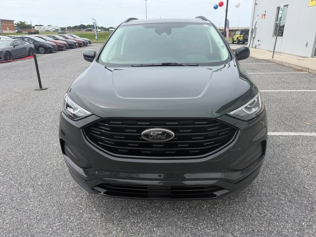 2022 Ford Edge SE - Photo 3
