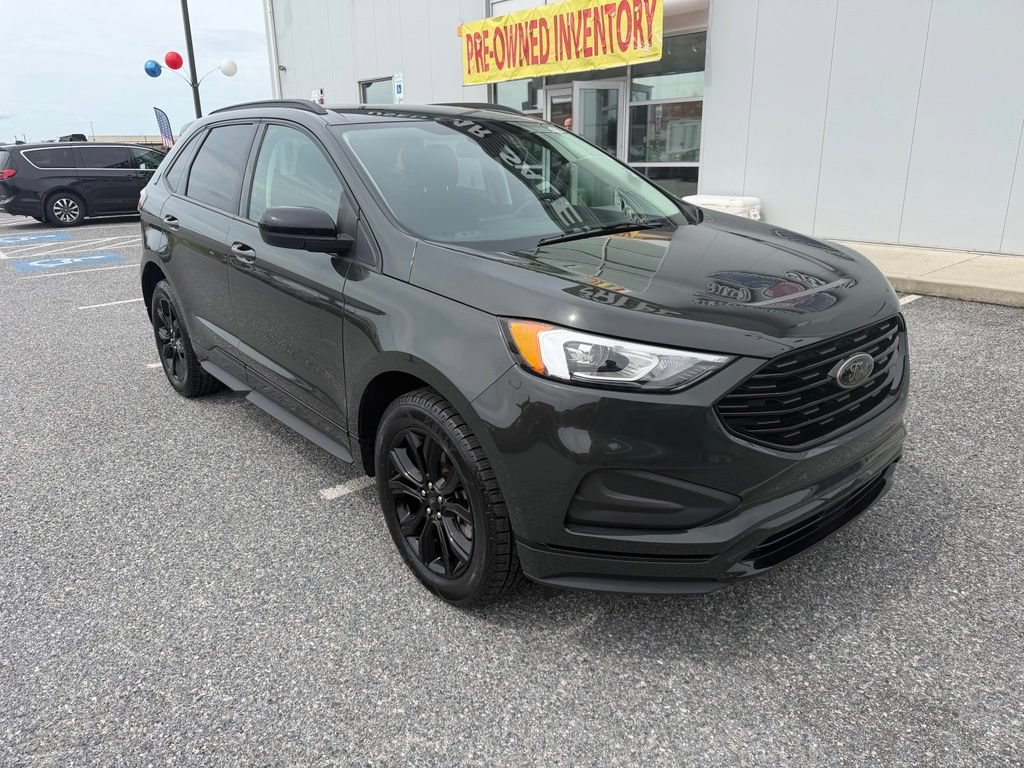 2022 Ford Edge SE - Photo 2