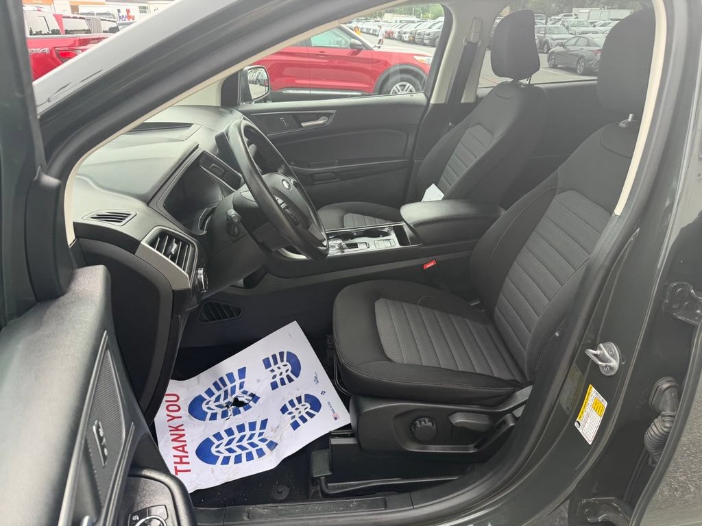 2022 Ford Edge SE - Photo 11