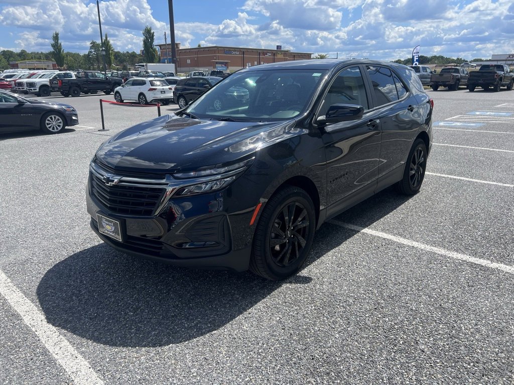 2023 Chevrolet Equinox LS photo 4