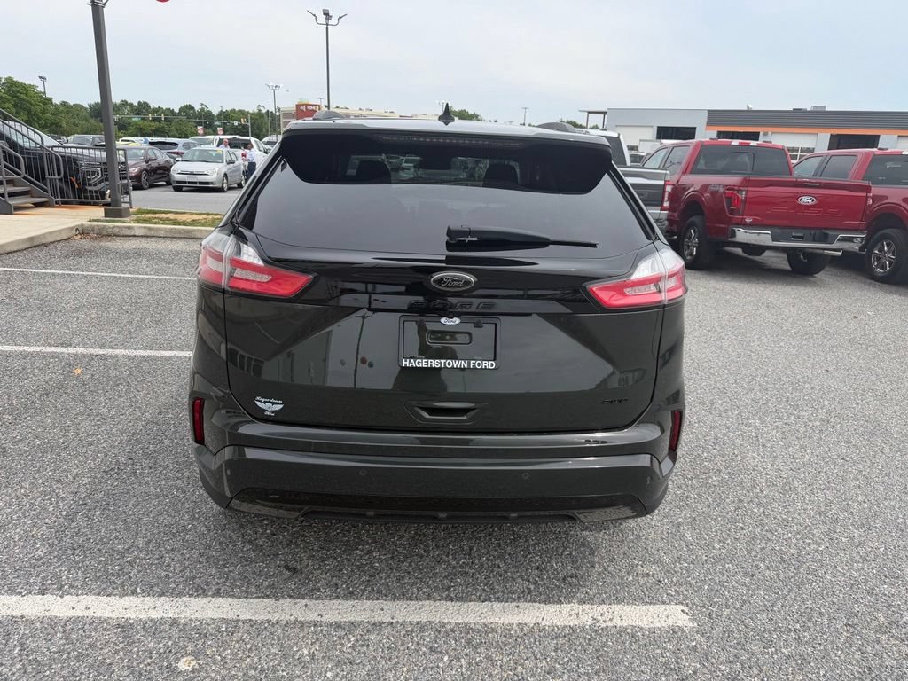 2022 Ford Edge SE - Photo 7