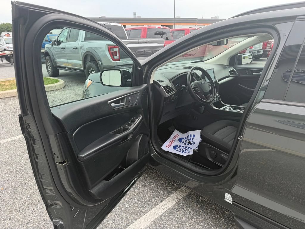 2022 Ford Edge SE - Photo 10
