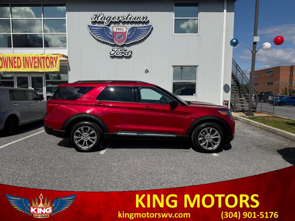 2023 Ford Explorer XLT 4WD's photo