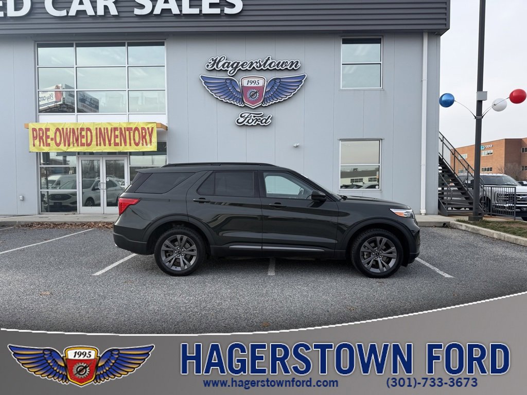 2022 Ford Explorer XLT's photo