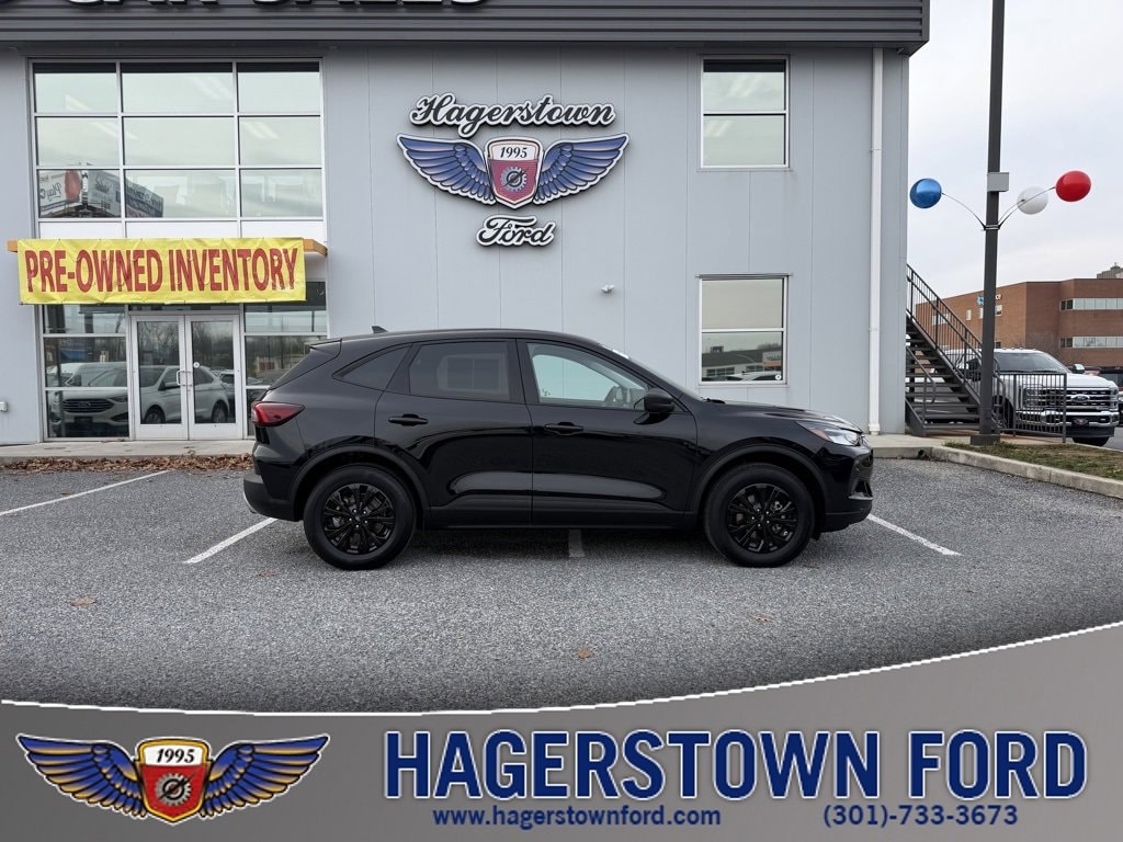 2025 Ford Escape Active's photo