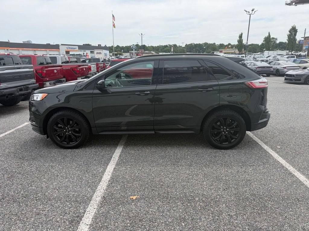 2022 Ford Edge SE - Photo 5