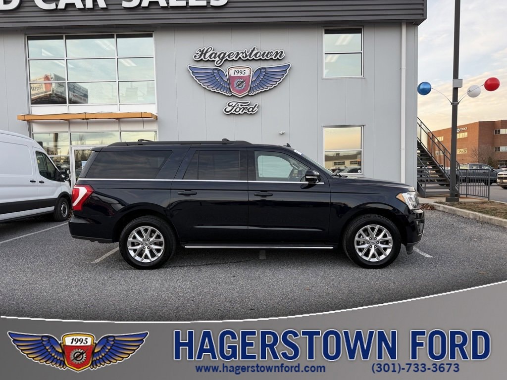 2021 Ford Expedition XLT's photo