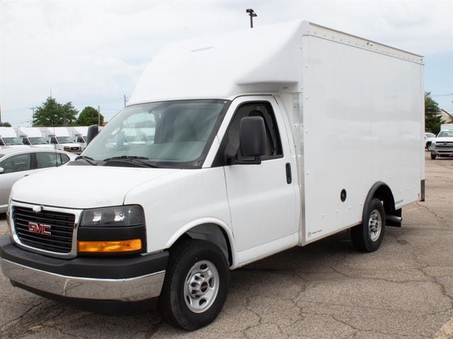2025 GMC Savana Cutaway Work Van