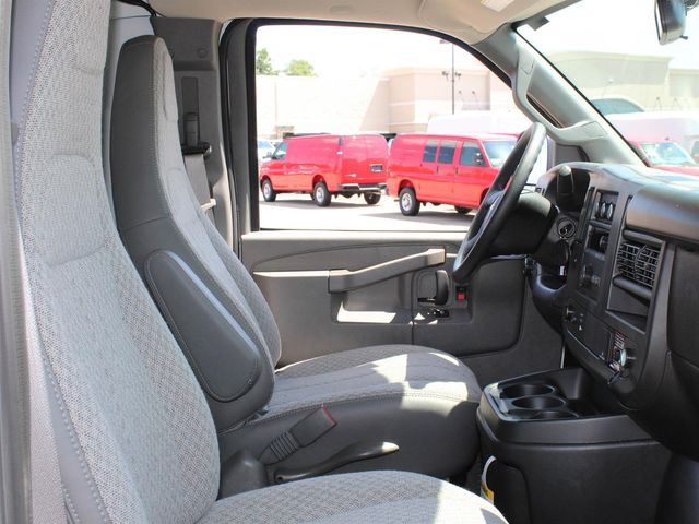 2026 GMC Savana Cargo Work Van - Photo 19