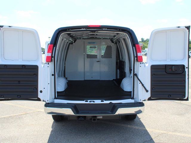 2026 GMC Savana Cargo Work Van - Photo 17