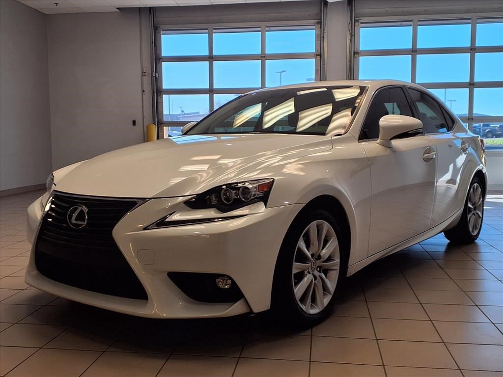 2015 Lexus IS 250 photo 2