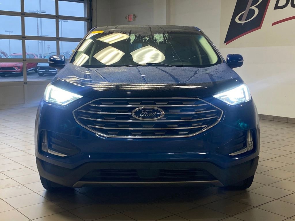 2020 Ford Edge SEL photo 2