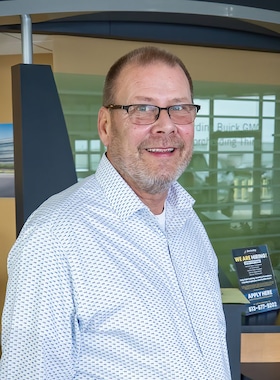 Staff member Kevin Mollaun from ID_8d4eef1f3790