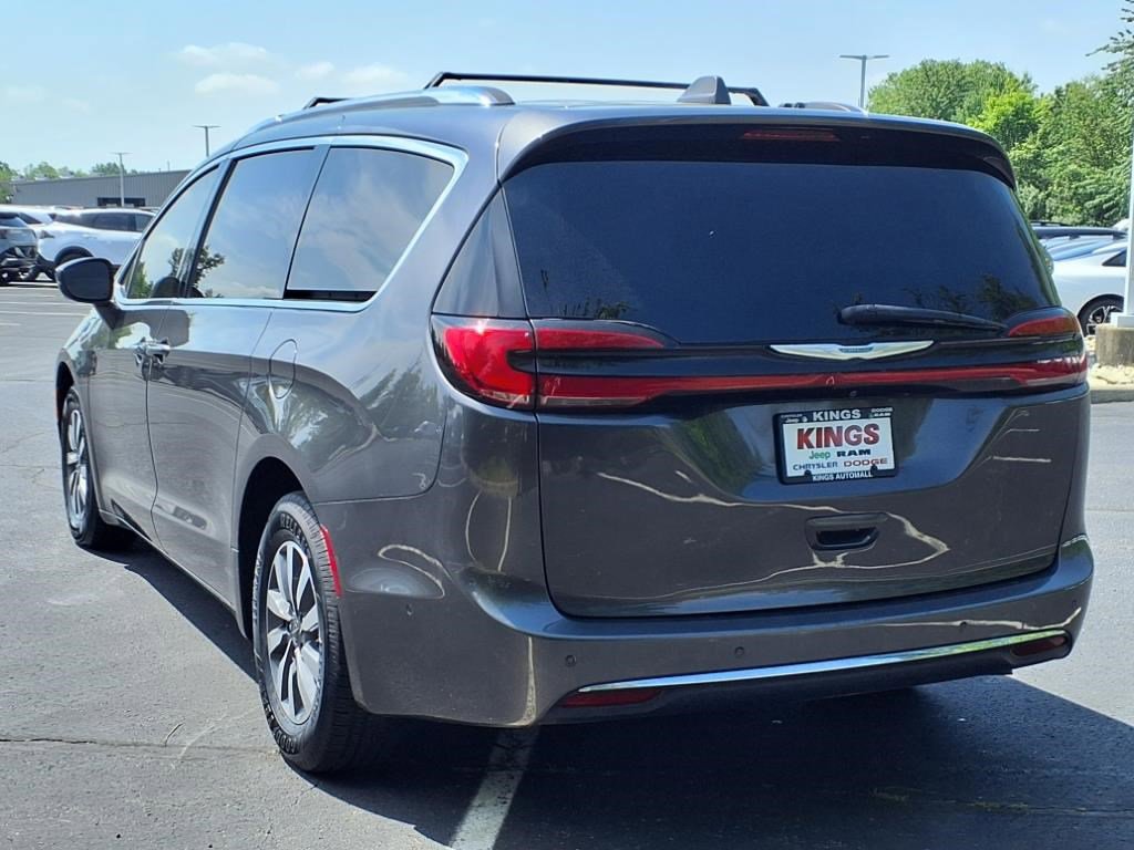 2021 Chrysler Pacifica Hybrid Touring L photo 4