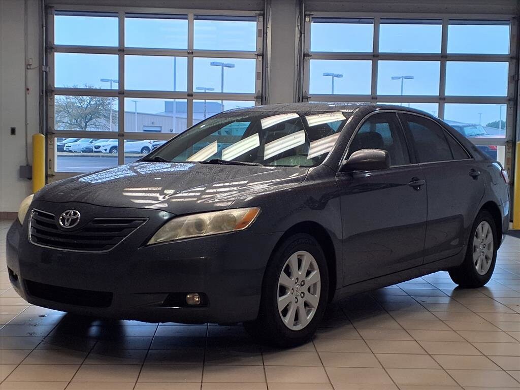 2008 Toyota Camry LE photo 2