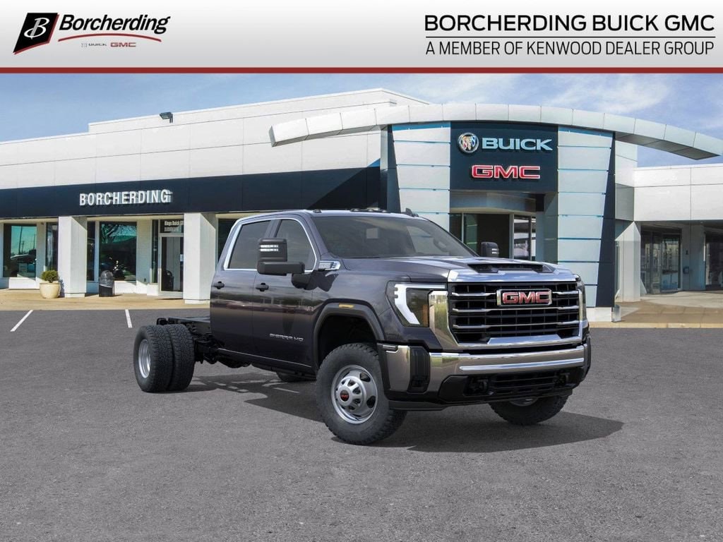 2025 GMC Sierra 3500 Chassis Cab Pro's photo
