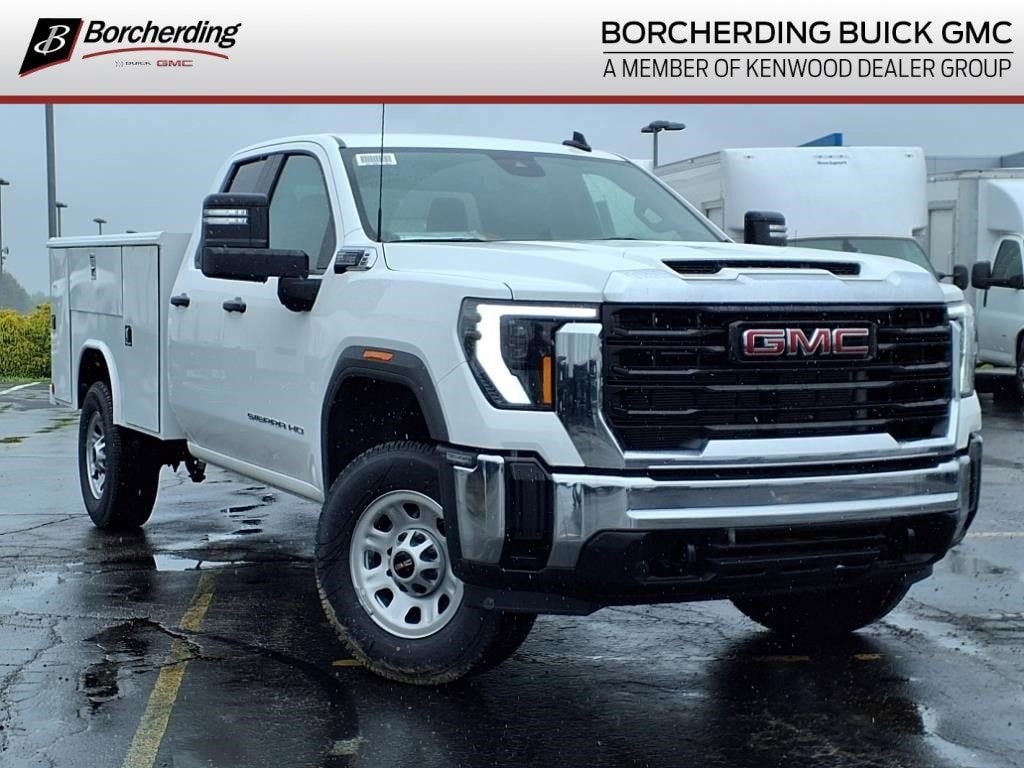 2025 GMC Sierra 3500HD Pro's photo
