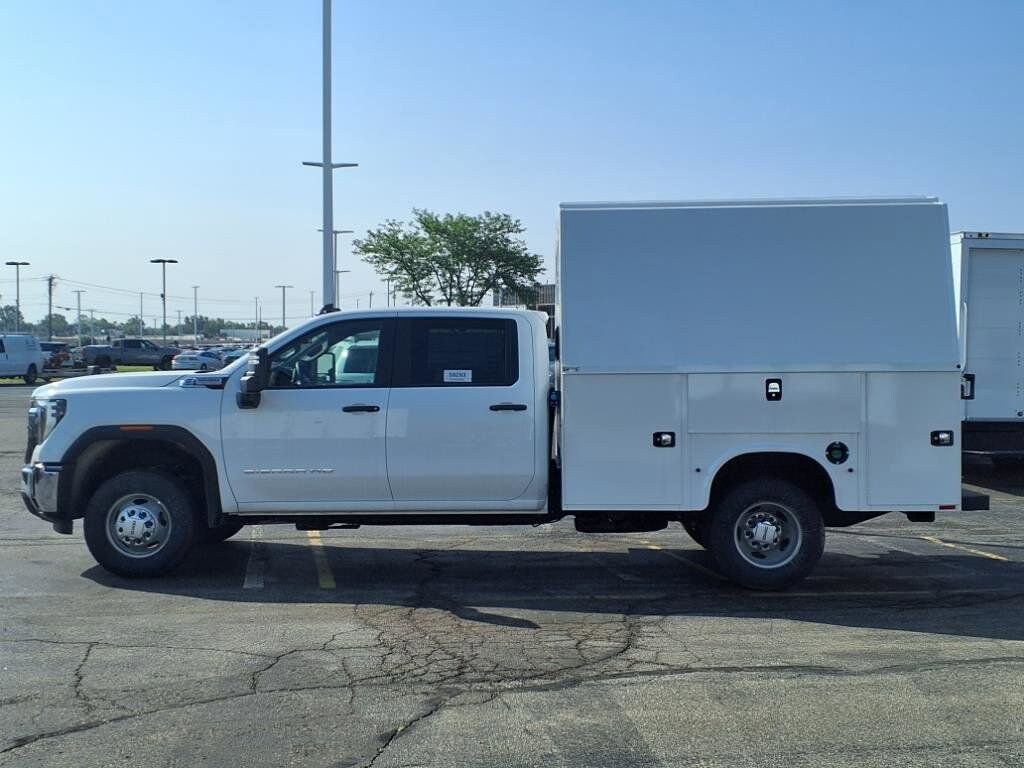 New 2025 GMC Sierra 3500 HD Chassis Cab Pro Truck