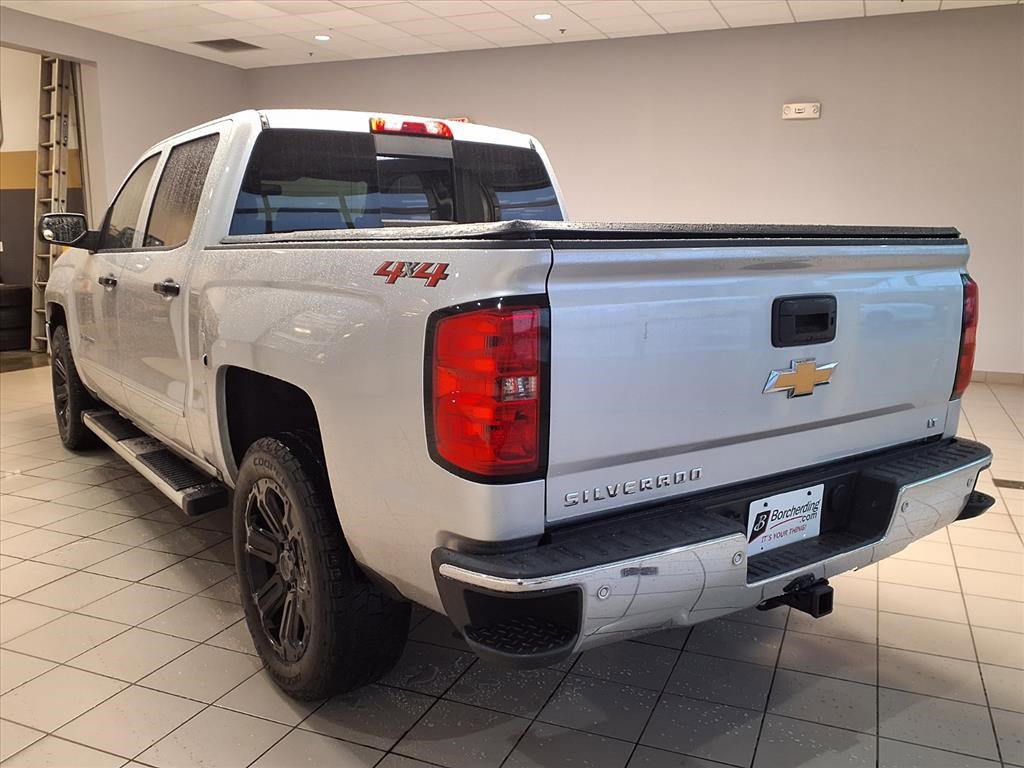 2018 Chevrolet Silverado 1500 LT photo 4