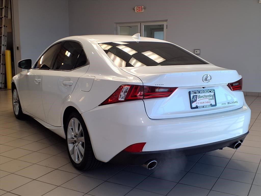 2015 Lexus IS 250 photo 4