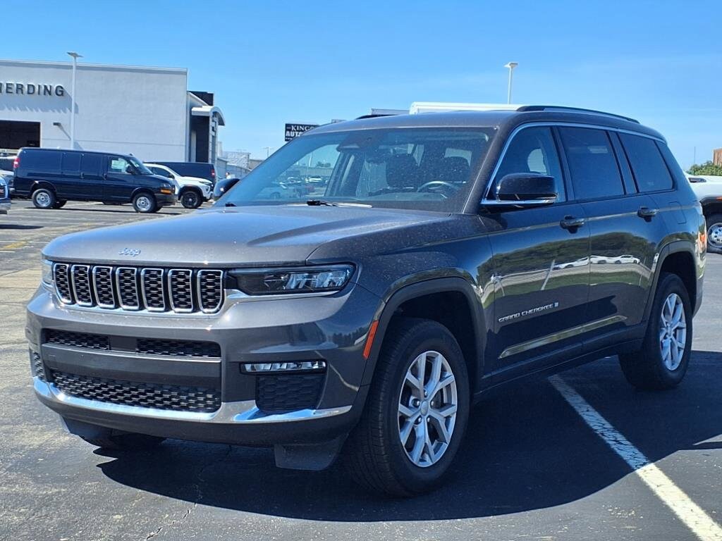 2022 Jeep Grand Cherokee Limited photo 2
