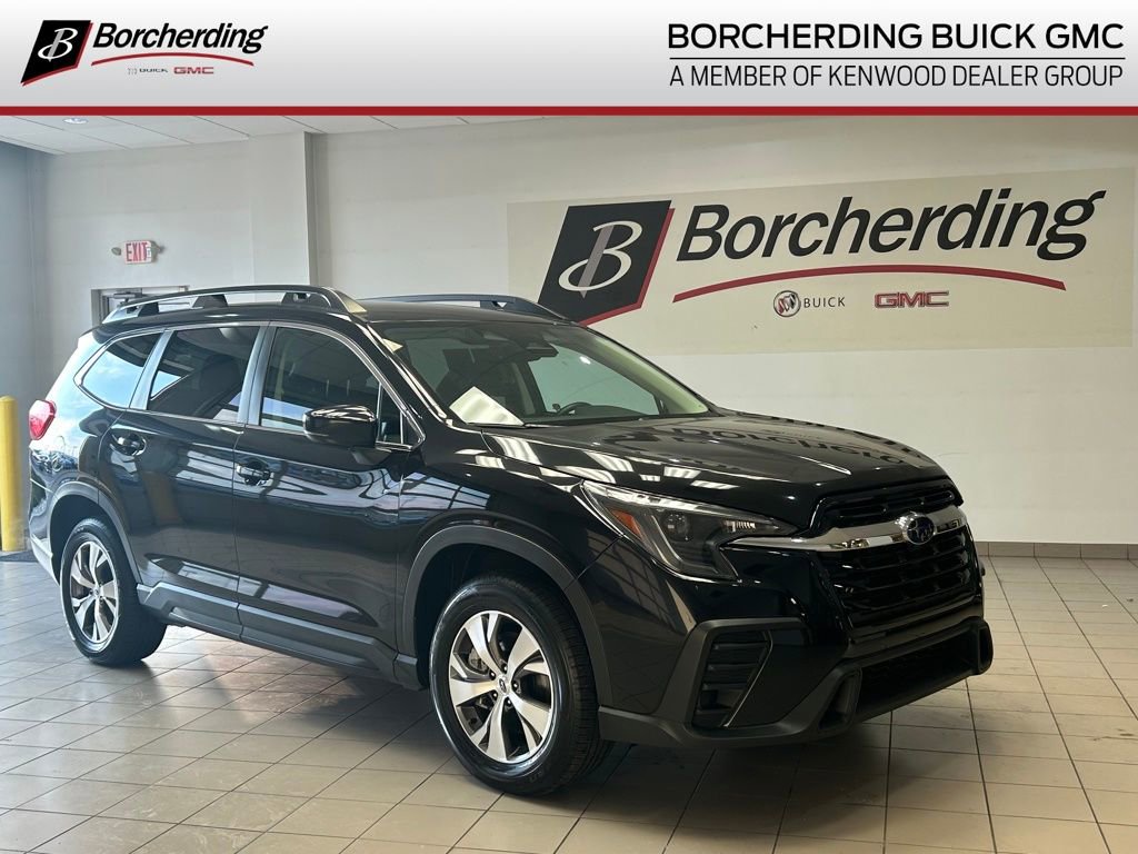 2024 Subaru Ascent Premium's photo