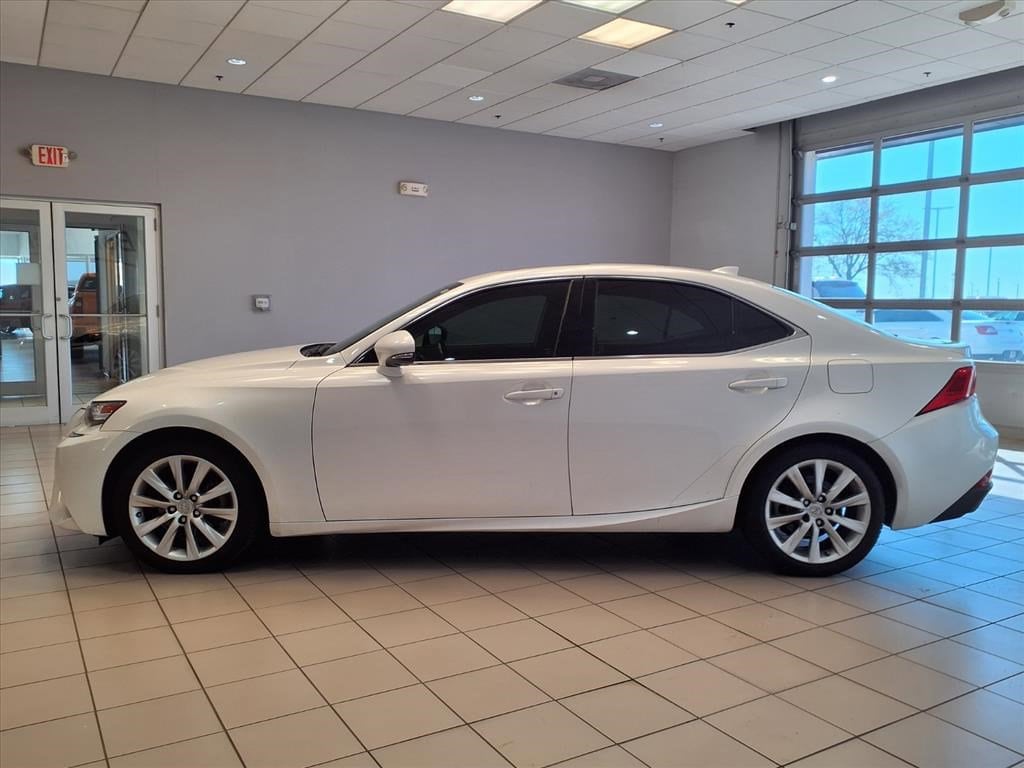 2015 Lexus IS 250 photo 3