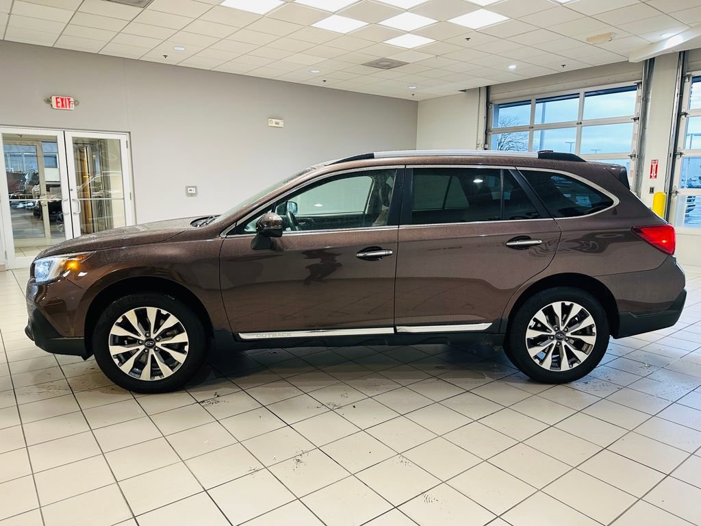 2019 Subaru Outback 2.5i Touring photo 4