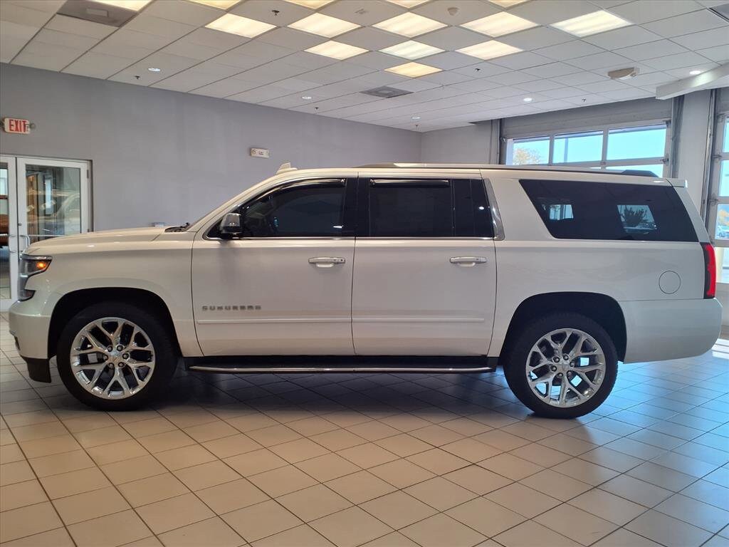 2020 Chevrolet Suburban Premier photo 2