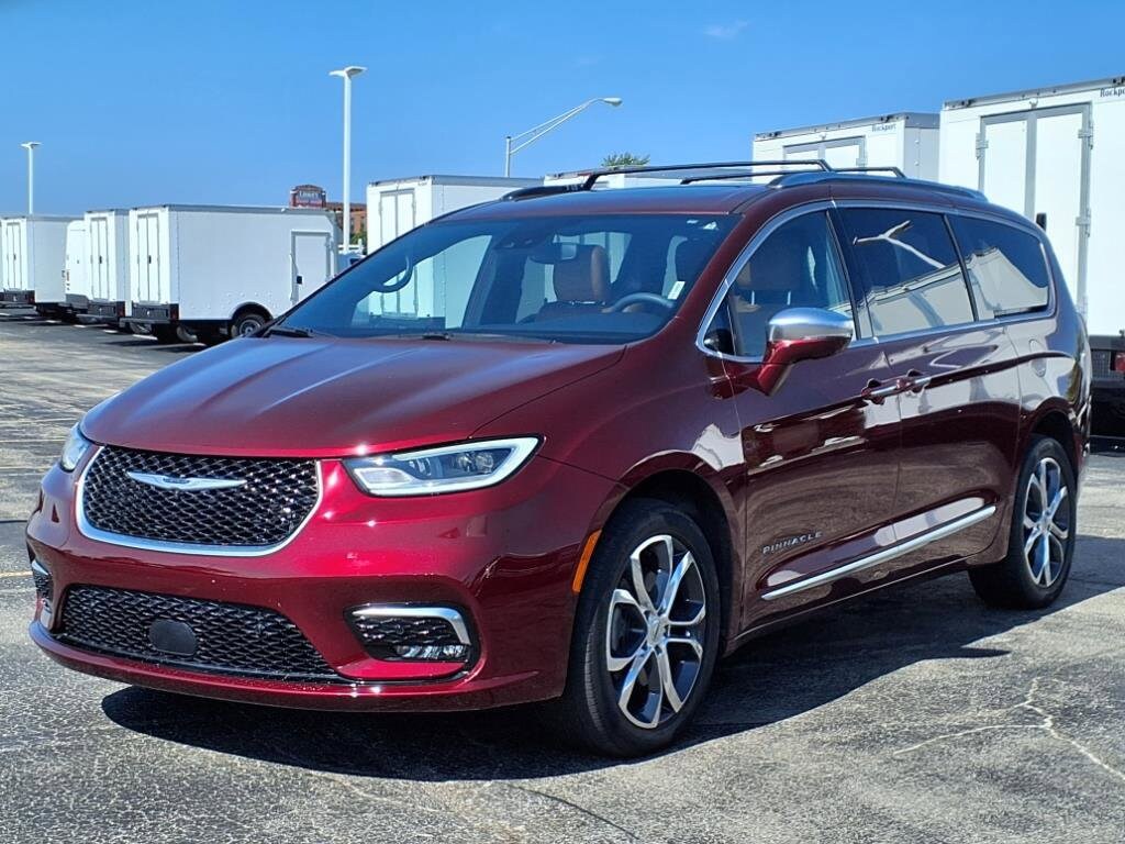 2022 Chrysler Pacifica Pinnacle photo 2