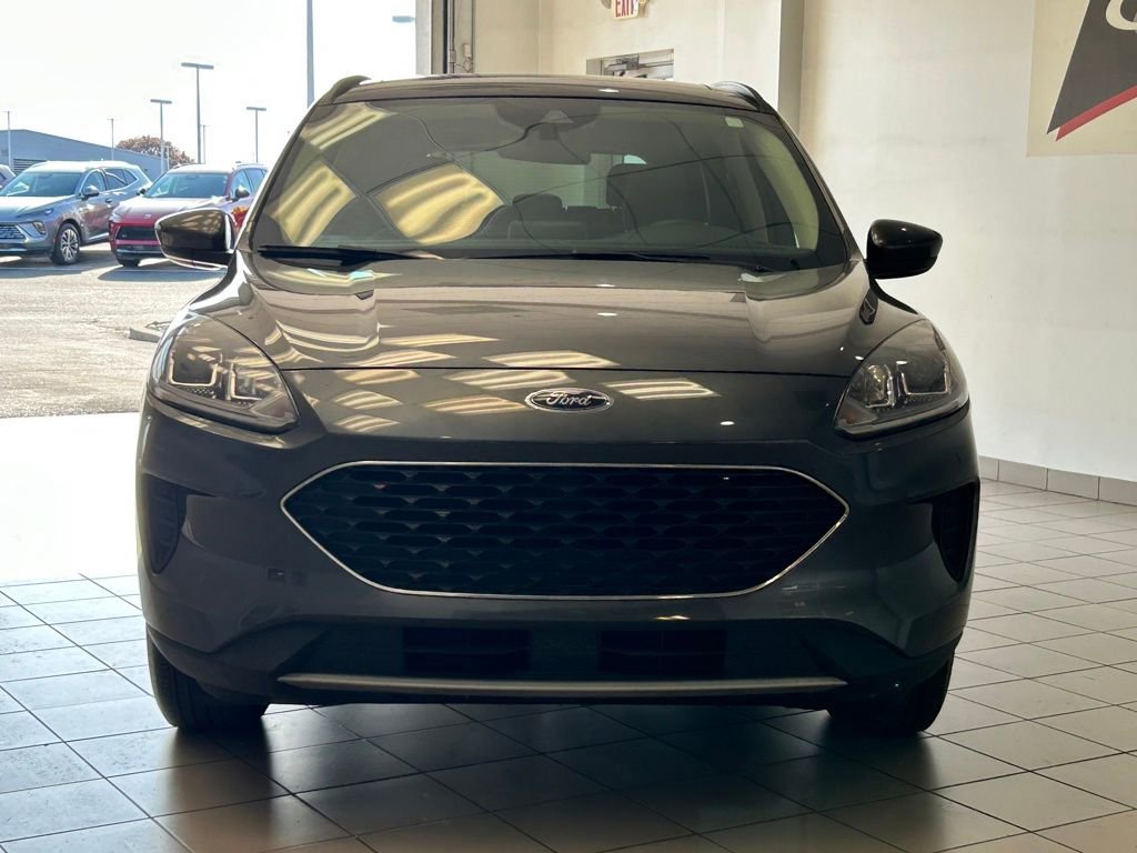 2020 Ford Escape SE photo 2