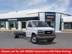 2025 GMC Savana Cutaway 4500 2WT Cutaway Van