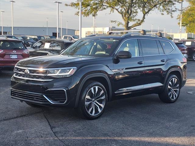 Used 2022 Volkswagen Atlas SEL Premium R-Line with VIN 1V2FR2CA2NC513139 for sale in Cincinnati, OH