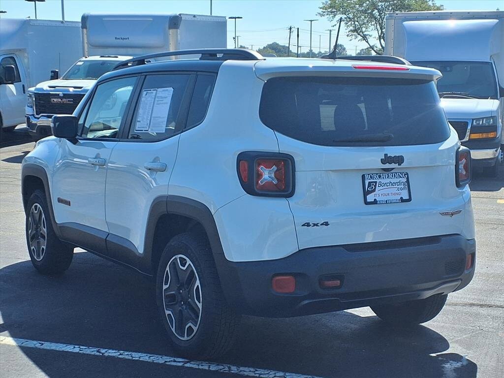 2016 Jeep Renegade Trailhawk photo 3