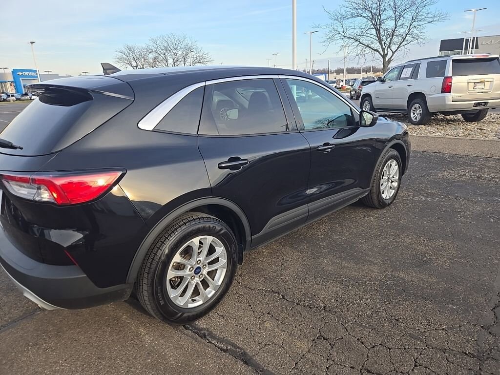 Used 2022 Ford Escape SE SUV