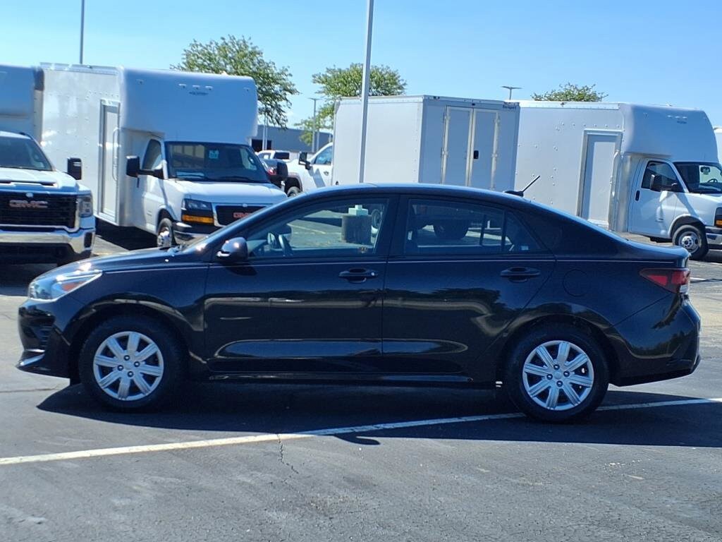 2022 Kia Rio LX photo 3