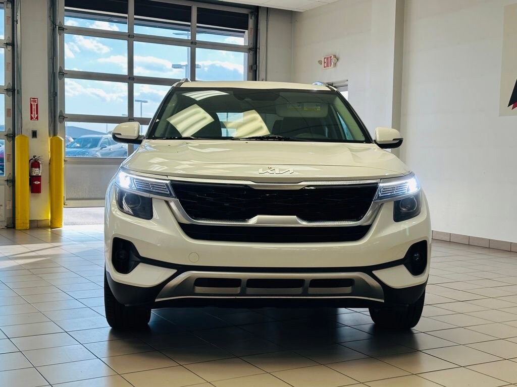 Used 2023 Kia Seltos EX SUV