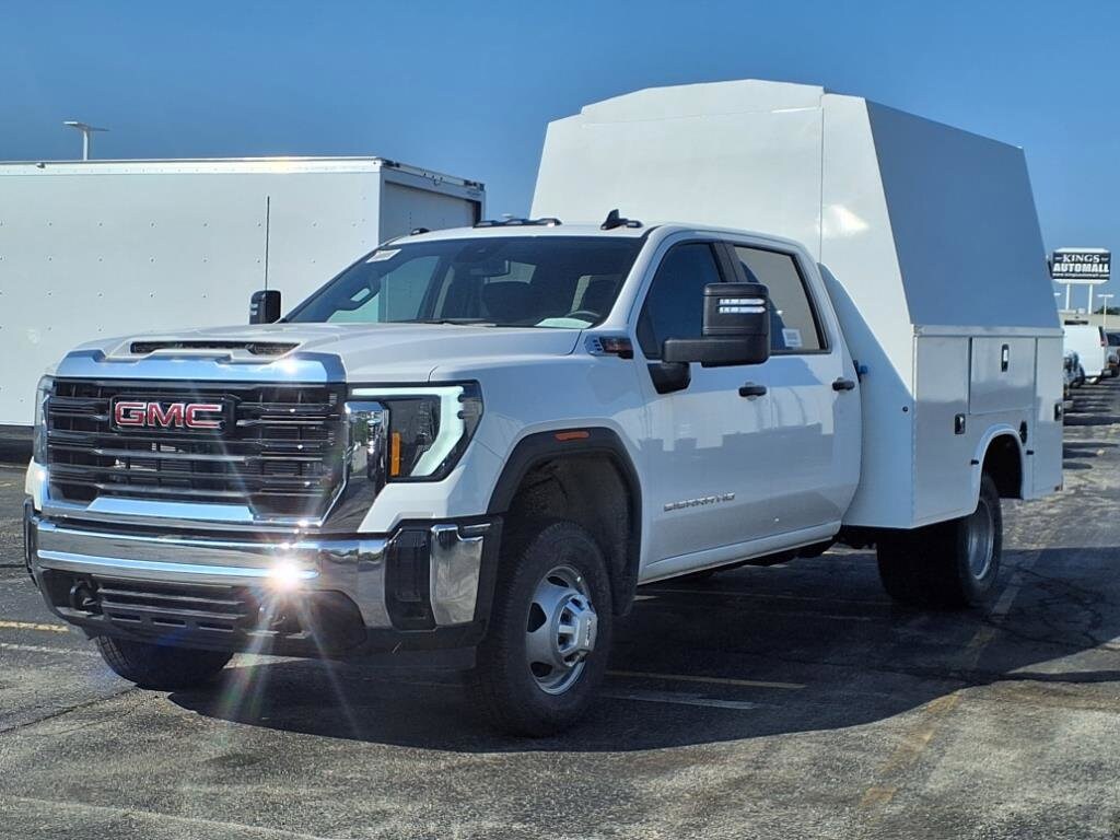 2025 Gmc Sierra 3500 HD Pro photo 2