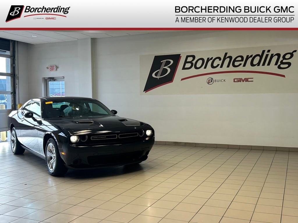 2023 Dodge Challenger SXT's photo