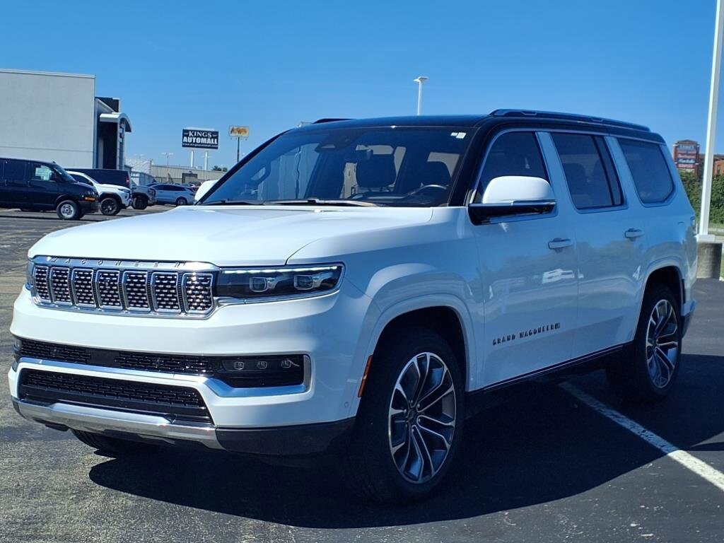 2022 Jeep Grand Wagoneer III photo 2