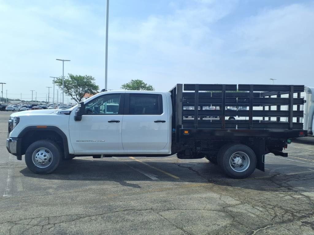 New 2025 GMC Sierra 3500 HD Chassis Cab Pro Truck
