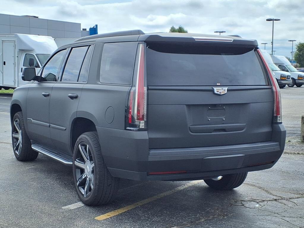 2019 Cadillac Escalade Luxury photo 4