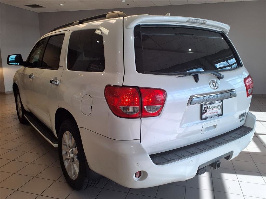 2015 Toyota Sequoia Platinum photo 4
