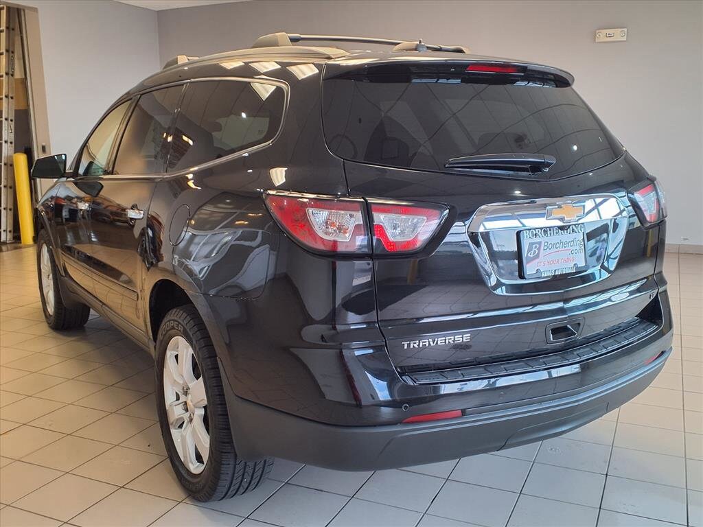 2017 Chevrolet Traverse 1LT photo 4