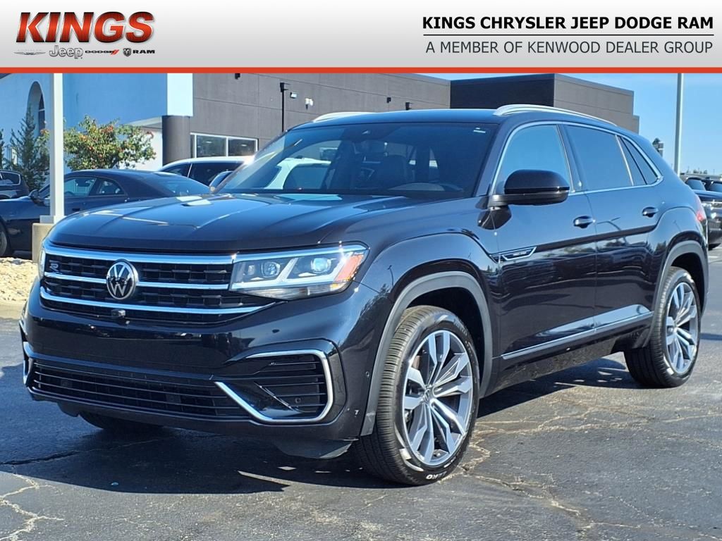 2022 Volkswagen Atlas Cross Sport V6 SEL Premium R-Line photo 2