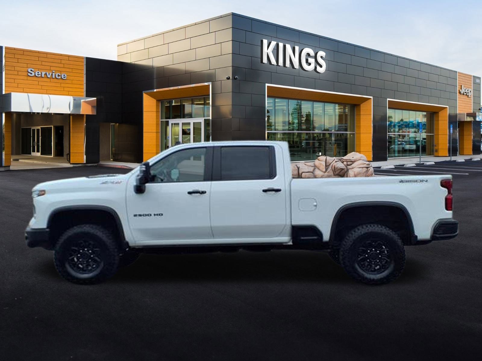 2024 Chevrolet Silverado 2500HD ZR2 photo 3