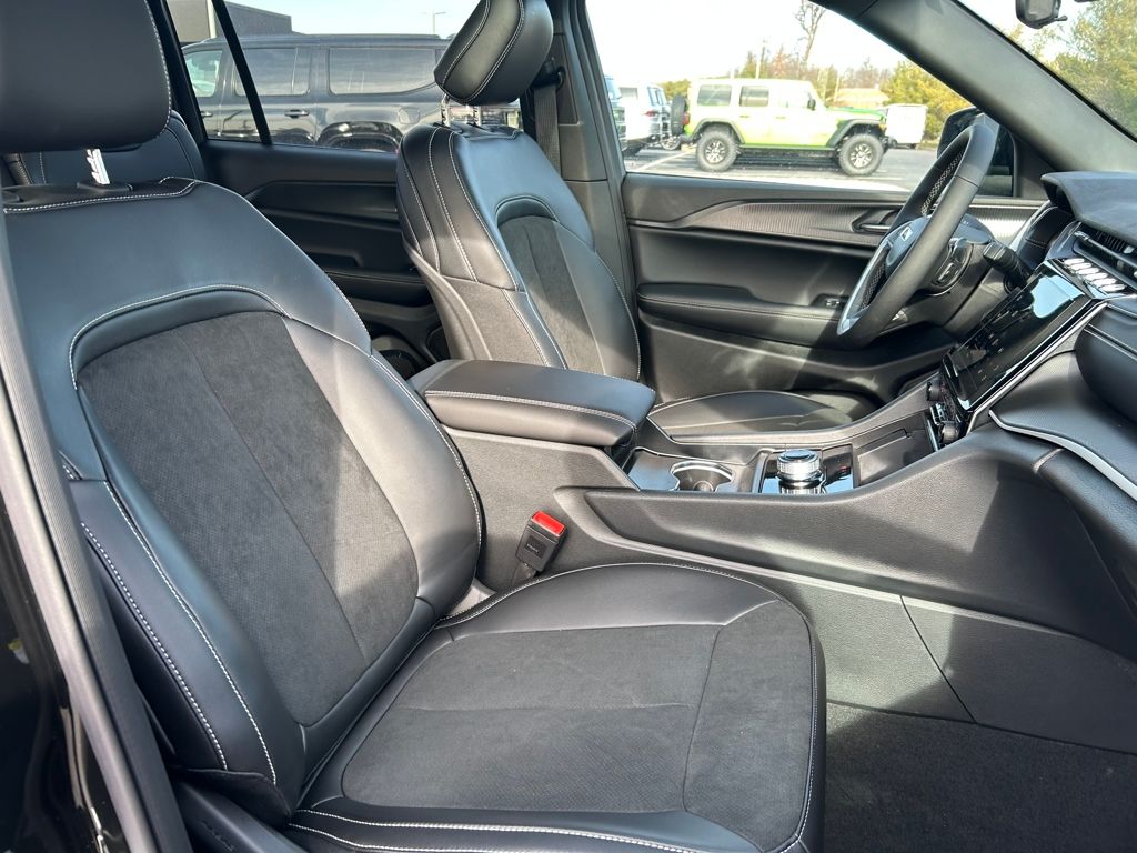 2025 Jeep Grand Cherokee L Altitude - Photo 25