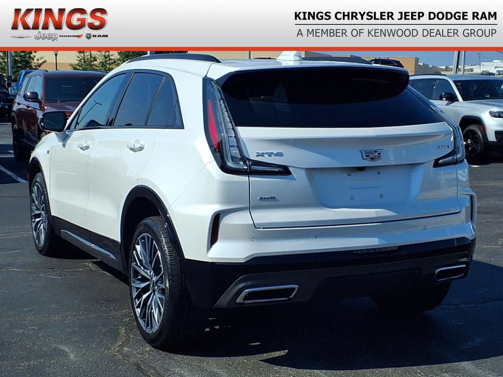 2024 Cadillac XT4 Sport photo 4