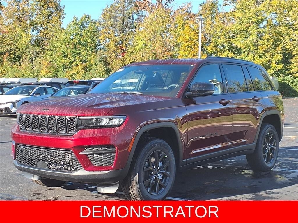 New 2025 Jeep Grand Cherokee Altitude X Sport Utility